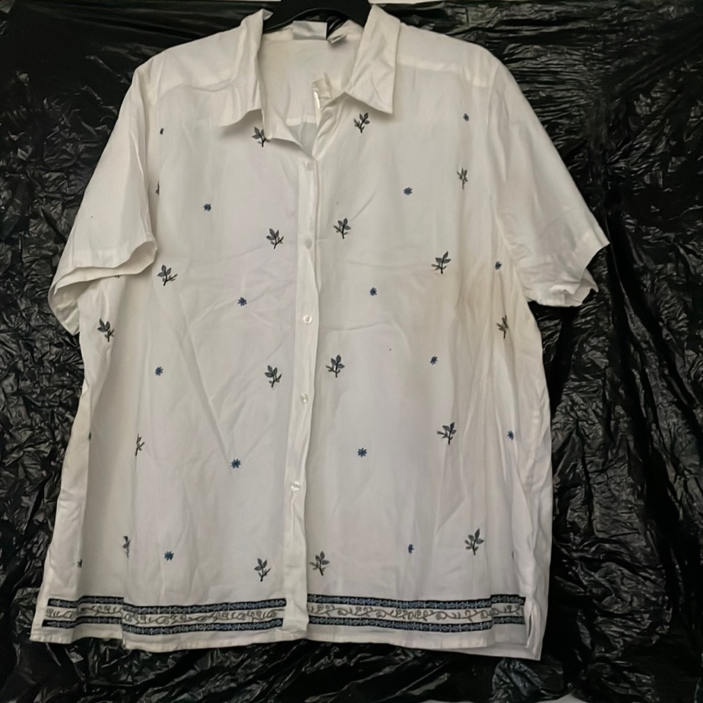 BLOUSE  30/32w (NEW)